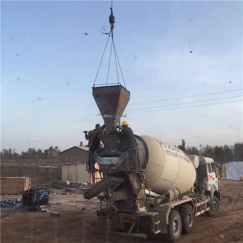 沈丘县“精准瞄准”—— 吊车的 “定位导航” 技术