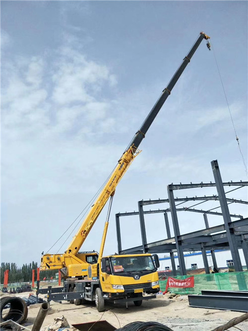 沈丘县超高层建筑钢结构吊装案例
